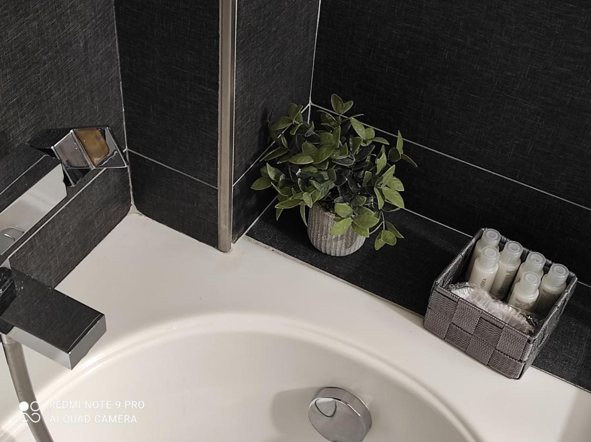 Pama Mar Apartment Imperia Bagian luar foto