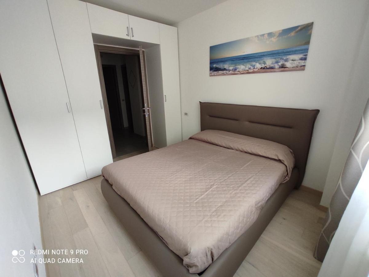 Pama Mar Apartment Imperia Bagian luar foto