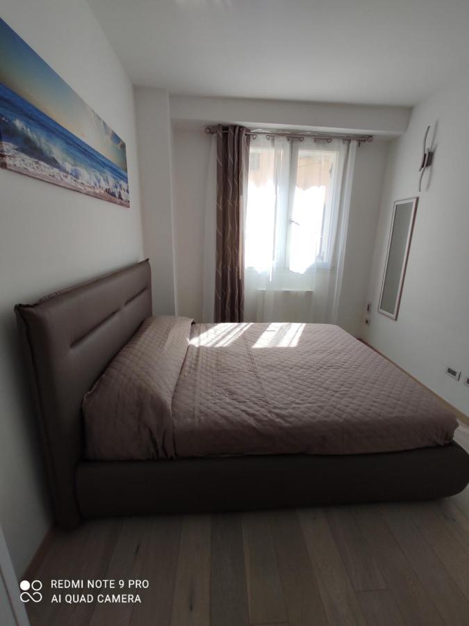 Pama Mar Apartment Imperia Bagian luar foto