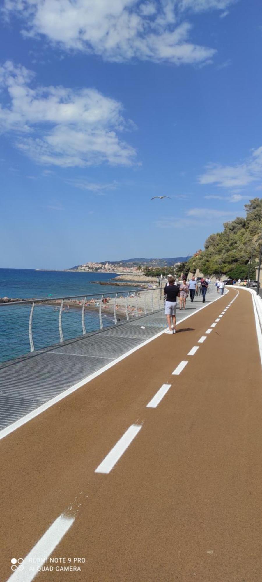 Pama Mar Apartment Imperia Bagian luar foto